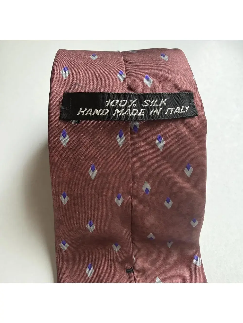 Italian Silk Necktie – Burgundy Diamond Pattern. Vintage